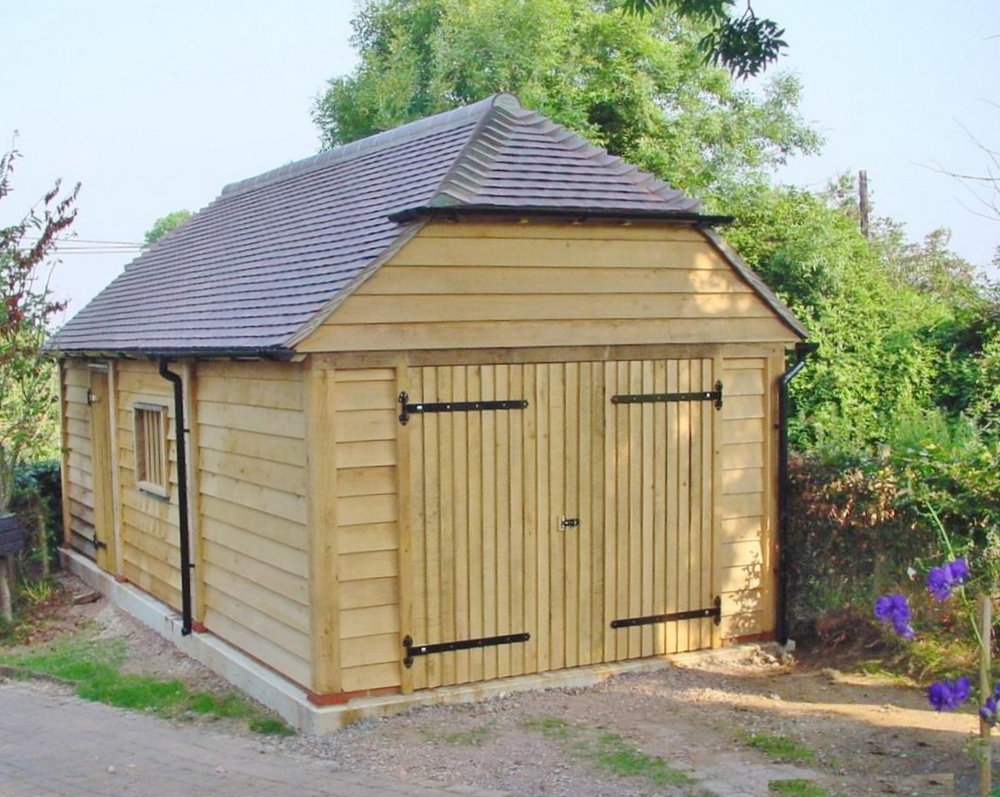 Oak Framed Single Garage in Basingstoke