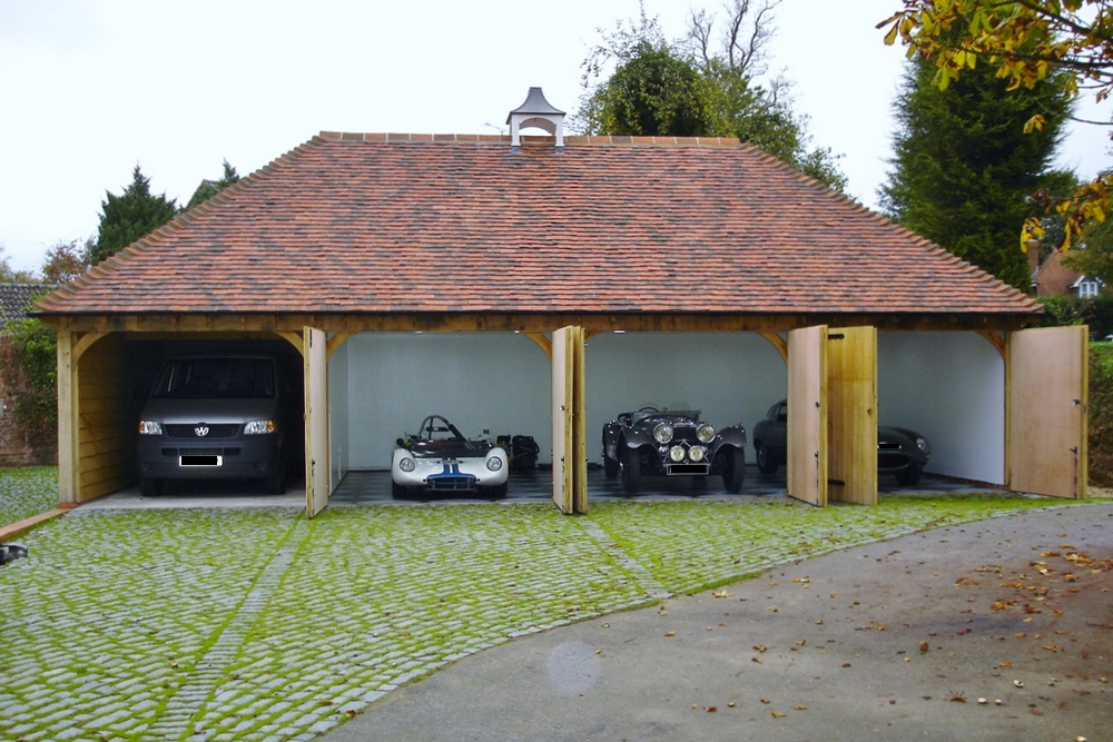 Manor House Triple Plus Oak Garage